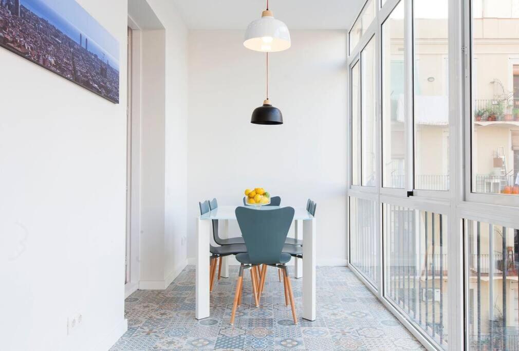 Perfectly Located 4Bed 4Bath Apartment In Barcelona 3 1 Eksteriør billede