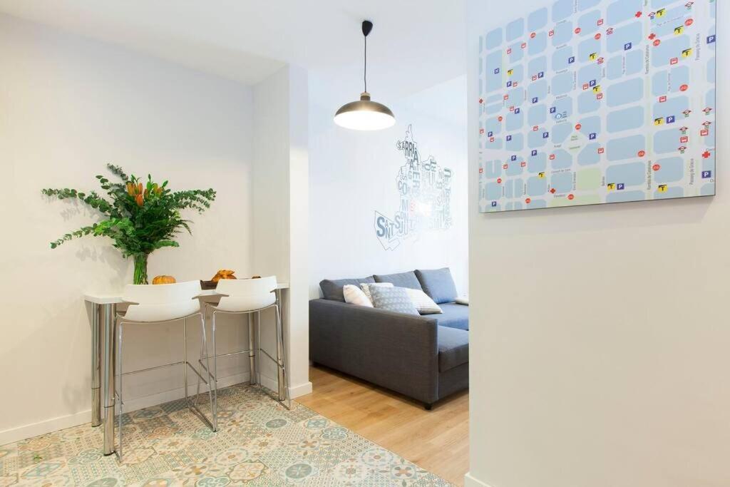 Perfectly Located 4Bed 4Bath Apartment In Barcelona 3 1 Eksteriør billede
