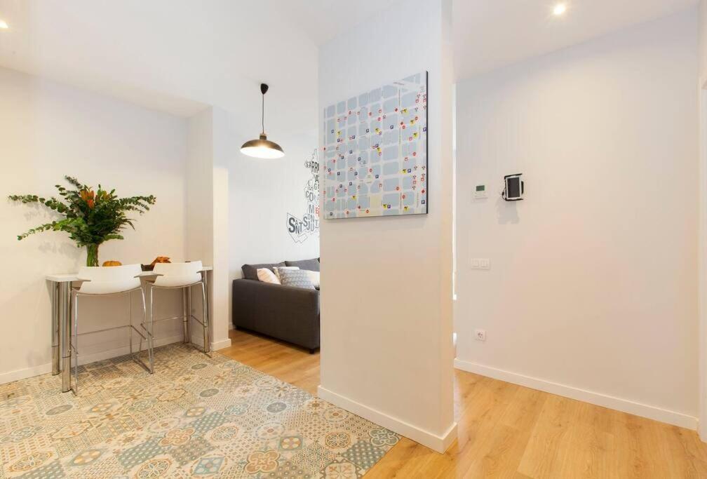 Perfectly Located 4Bed 4Bath Apartment In Barcelona 3 1 Eksteriør billede